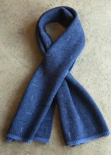 Load image into Gallery viewer, Cashmere/Merino Keyhole scarf - Navy