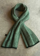 Load image into Gallery viewer, Cashmere/Merino Keyhole scarf - Moss