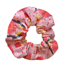 Load image into Gallery viewer, Scrunchie - Pinks