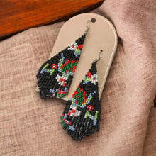 Load image into Gallery viewer, Indie Beaded Earring - Black