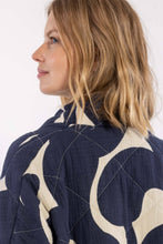 Load image into Gallery viewer, Danekatrin Quilt Jacket - Navy/Chalk