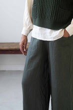 Load image into Gallery viewer, Sunday Vest - Moss