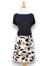 Load image into Gallery viewer, Leaves, A-line Skirt - Ecru/Blk