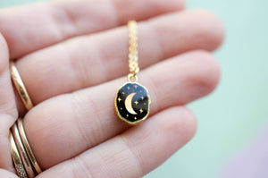 Gemstone Necklace - Onyx Moon