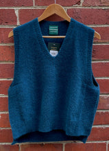 Load image into Gallery viewer, Ride Merino Knit Vest - Deep Cyan
