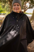 Load image into Gallery viewer, Danerain Poncho - Black