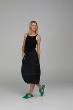 Load image into Gallery viewer, Hatsu Guru Skirt - Blk/Wh
