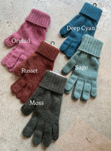 Load image into Gallery viewer, Possum/Merino Turnback Glove