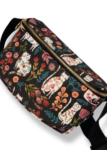 Cat Bloom, Hip Bag