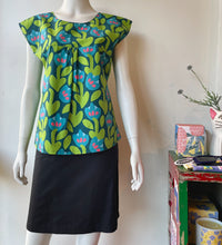 Load image into Gallery viewer, Smock Top - Tulip