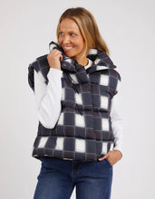 Load image into Gallery viewer, Puffer Vest - Cedar Check