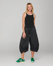 Load image into Gallery viewer, Guru Pant - Black/Wh stitch