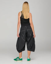 Load image into Gallery viewer, Guru Pant - Black/Wh stitch