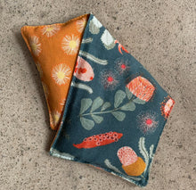 Load image into Gallery viewer, Soothing lavender eye pillow