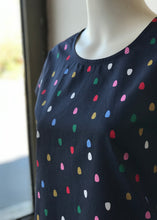 Load image into Gallery viewer, Boxy top, Multi Spots Navy
