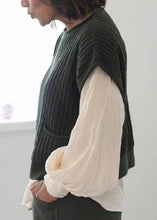 Load image into Gallery viewer, Sunday Vest - Moss