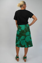 Load image into Gallery viewer, Heidi skirt - Secret Garden - Blossom Green - XL