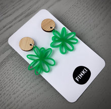 Load image into Gallery viewer, Green, Flower silhouette, Earrings