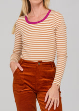 Load image into Gallery viewer, Bellissimo L/S Top - Caramel/Cream