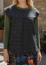 Load image into Gallery viewer, Smock Top - Tweed/Black