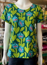 Load image into Gallery viewer, Boxy Tee - Tulip Green