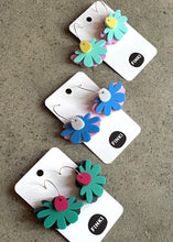 Load image into Gallery viewer, Daisy Dangles