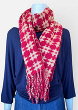 Load image into Gallery viewer, Winter Scarf - Grid/Red