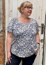 Load image into Gallery viewer, Boxy Tee - Bloom Silhouette/Navy