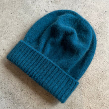 Load image into Gallery viewer, Possum/Merino Turnback Beanie