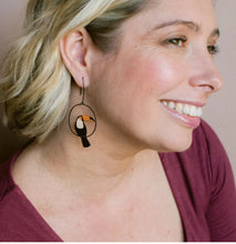 Load image into Gallery viewer, Midi Toucan Earrings