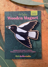 Load image into Gallery viewer, Magpie Magnet