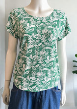 Load image into Gallery viewer, Boxy Tee - Palm Green