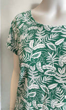 Load image into Gallery viewer, Boxy Tee - Palm Green