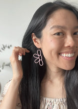 Load image into Gallery viewer, Dandy Line Earrings, Pink/Rose