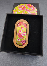 Load image into Gallery viewer, Gum Blossom Timber Brooch