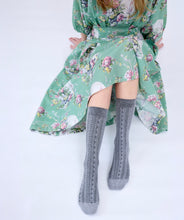 Load image into Gallery viewer, Travastere, Cotton Crew Socks