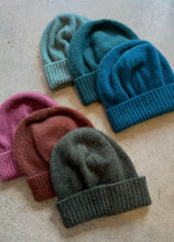 Load image into Gallery viewer, Possum/Merino Turnback Beanie