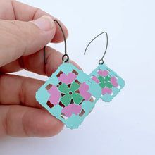 Load image into Gallery viewer, Midi Granny square Aqua/Pink/Green
