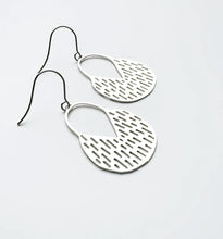 Load image into Gallery viewer, Mini Callisia Earrings - Silver