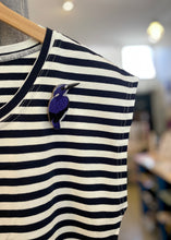 Load image into Gallery viewer, Little Kingfisher Brooch