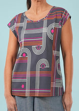 Load image into Gallery viewer, Bobby Top - Checkers/Pink