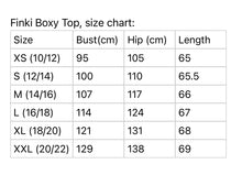Load image into Gallery viewer, Boxy tee in black