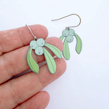Load image into Gallery viewer, Christmas Mistletoe Earrings