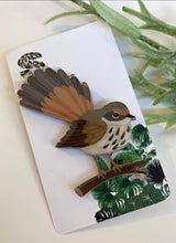 Load image into Gallery viewer, Rufous Fantail Brooch