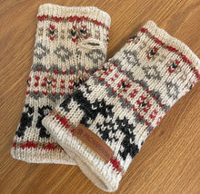 Load image into Gallery viewer, Hand-warmers, Crafty Cat