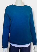 Load image into Gallery viewer, Scroll Jumper - Deep Cyan