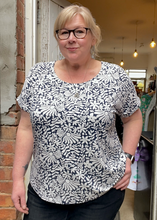 Load image into Gallery viewer, Boxy Tee - Bloom Silhouette/Navy