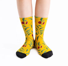 Load image into Gallery viewer, Red Fox Sox - size M - Gumnut Blossom