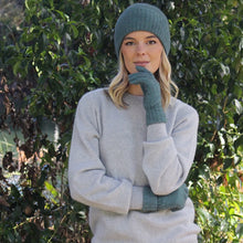 Load image into Gallery viewer, Possum/Merino Turnback Beanie