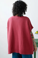 Load image into Gallery viewer, Rennie Vest - Earth Red